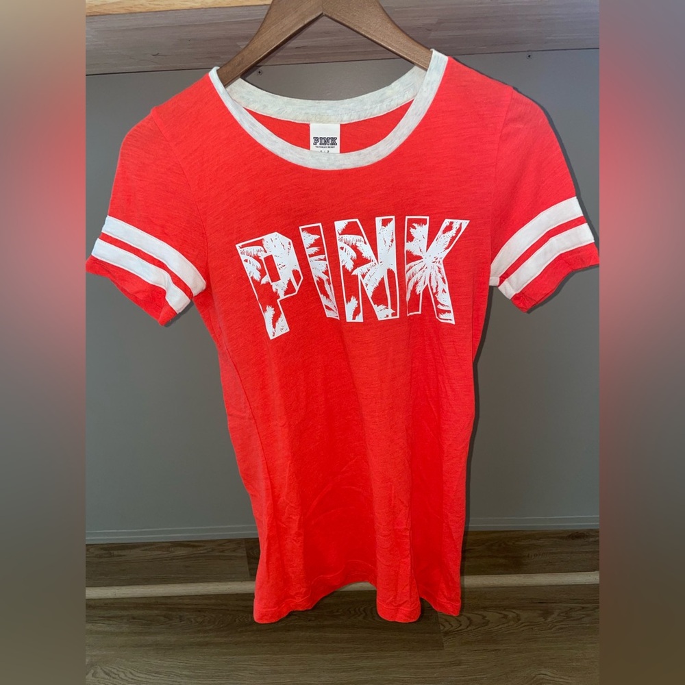 PINK Victoria’s Secret tropical print t-shirt